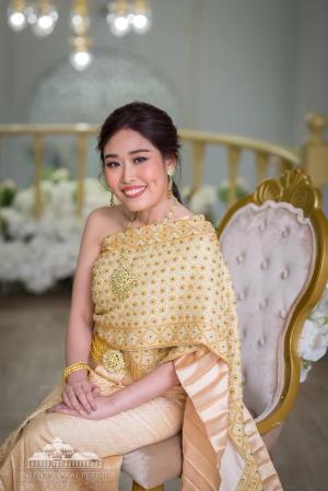 ชุดไทยเจ้าสาว ชุดไทยจักรพรรดิ์ เช่าที่แบมบี้ เวดดิ้ง ห้วยขวาง
